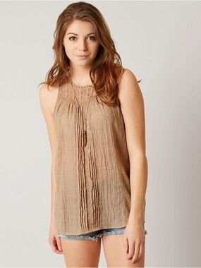 GIMMICKS High Neck Sleeveless Lace Tank Top in Sand Size L